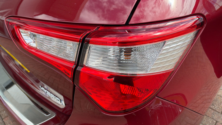 Toyota Yaris 1.5 Hybrid Y20 5dr CVT [Bi-tone] Hybrid Hatchback